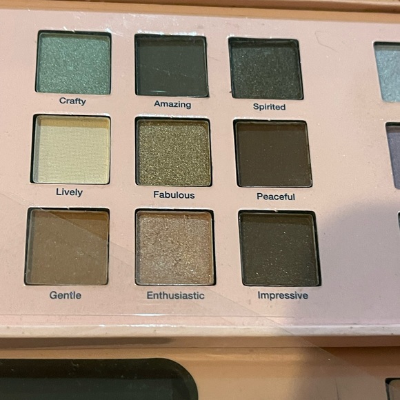 Ulta Cosmetics “FABULOUS FACE” 33 Piece COMPLETE FACE SET: Blush, Eyeshadow, Lip - Picture 7 of 12